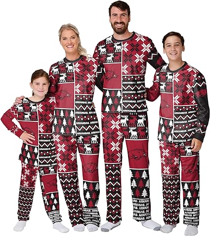 christmas pjs family picture ideas
