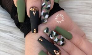 nail designs hunter green