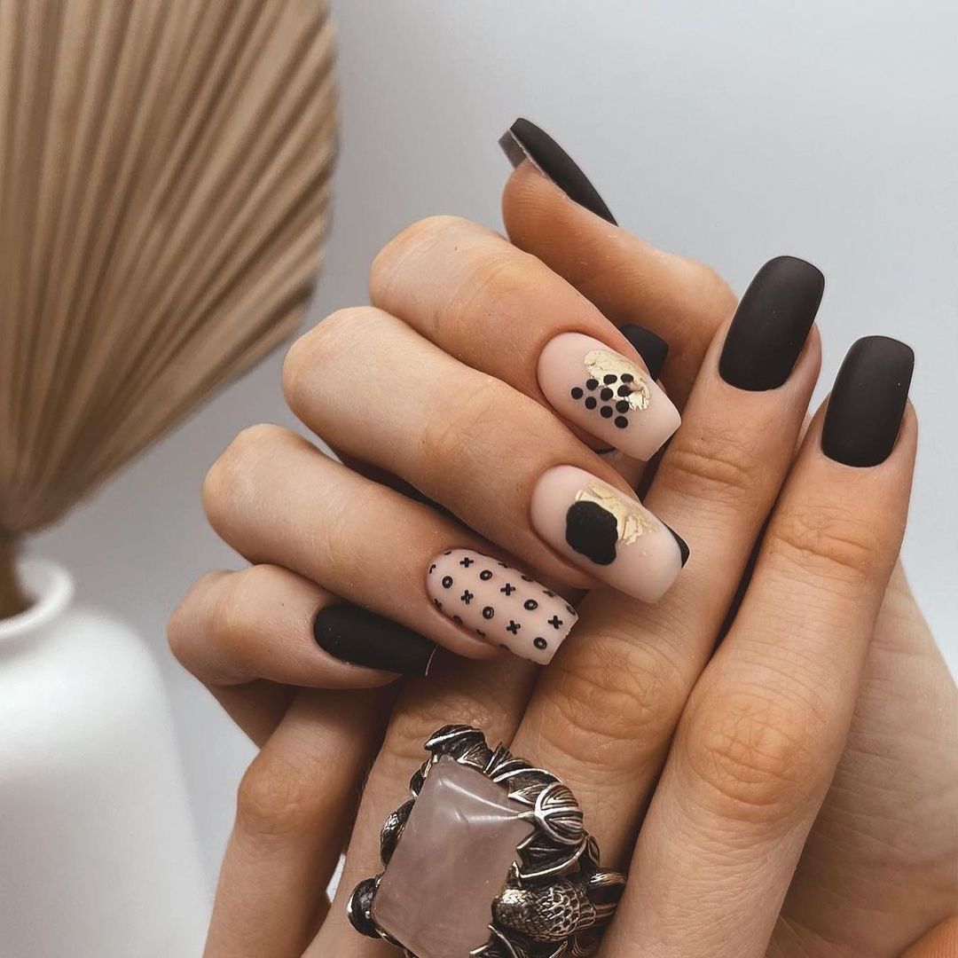 nude and black nail designs